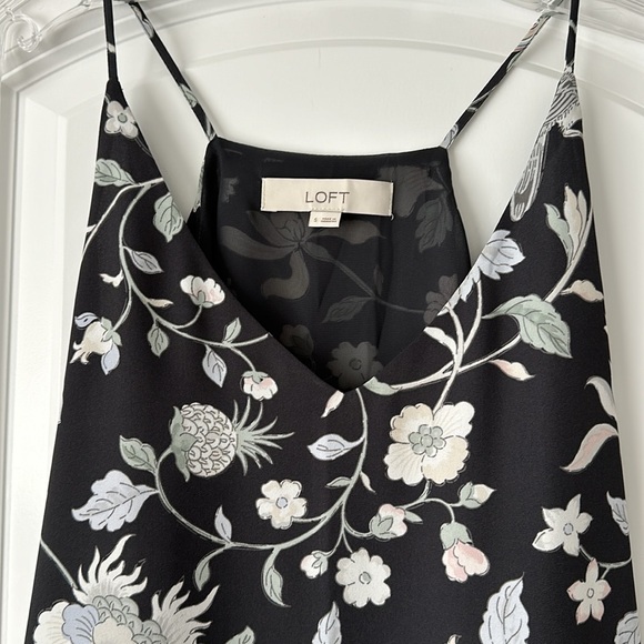 Ann Loft Floral Top - Picture 3 of 4